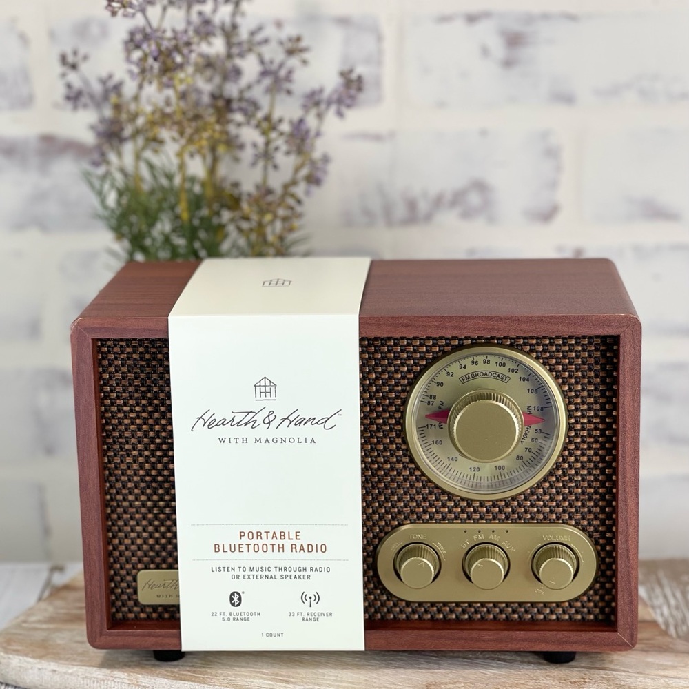 Retro Portable Am/Fm Bluetooth Radio Hearth & Hand with Magnolia